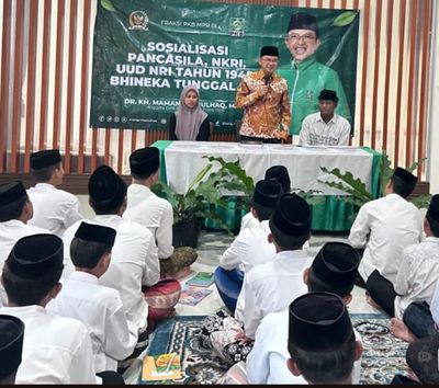 Perkuat Semangat Kebangsaan, KH. Maman Imanulhaq Sosialisasikan Empat Pilar di Sumedang